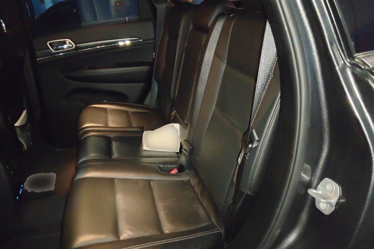 Used Jeep Grand Cherokee 2016 3.0L Elite Navigation Edition Left Rear Seat