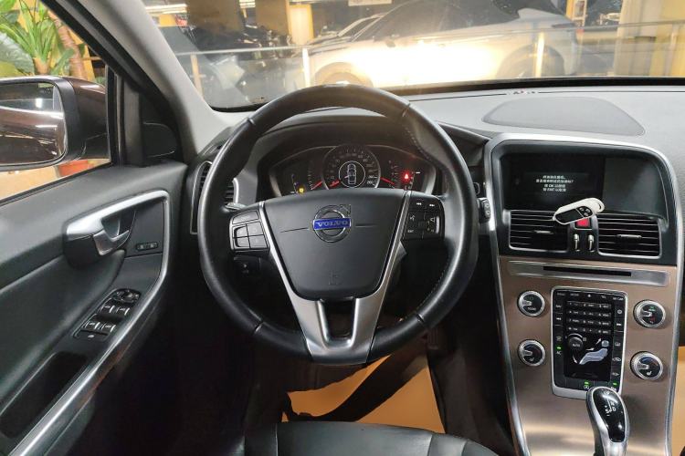 Used Volvo XC60 2017 T5 Smart Upgrade Edition
