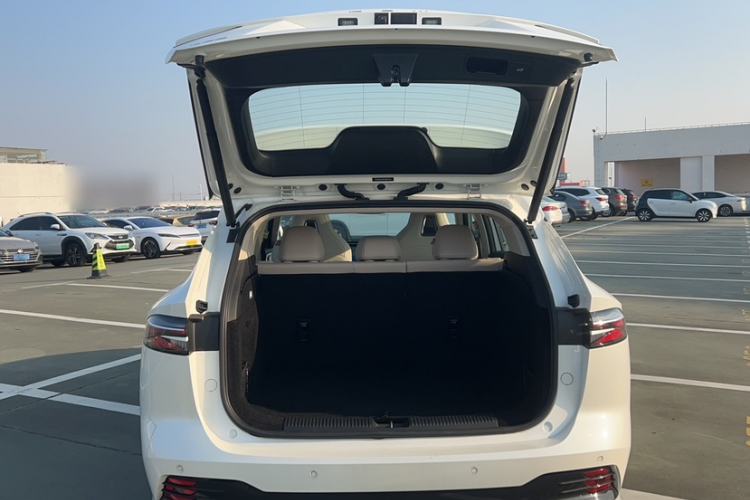 Used Roewe D5X DMH 2024 135 Tech Edition