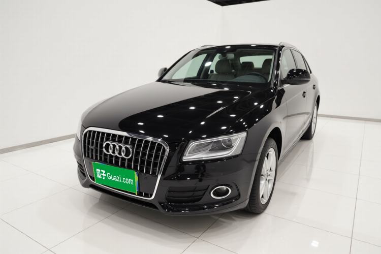 Used Audi Q5 2017 Plus 40 TFSI Technology Model