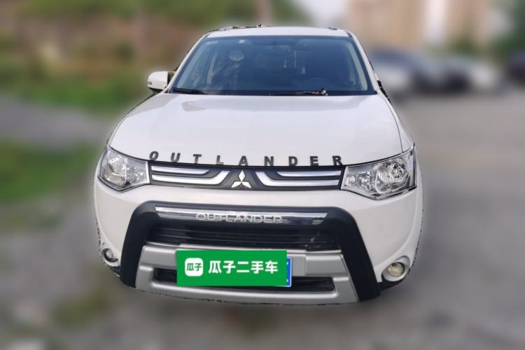 Used Mitsubishi Outlander 2013 2.0L 4x4 Urban Navigation Edition 5 Seats Front