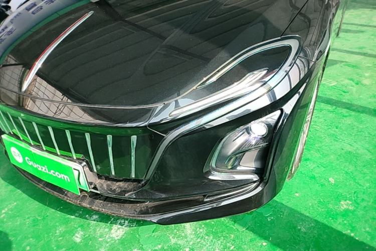 Used Hongqi E-QM5 2022 431 km Charge & Enjoy Edition
