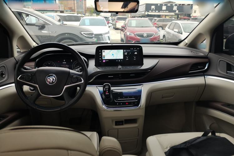 Used Buick GL8 2023 Land Executive Class Deluxe Model