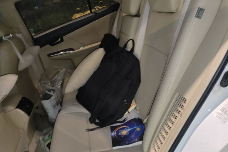 Used Toyota Camry 2015 Dual-Engine 2.5 HG Luxury Navigation Edition
