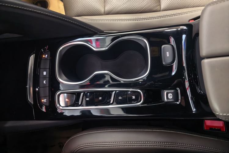 Used Buick Envision 2022 Encore Plus 652T Five-Seat Luxury Model