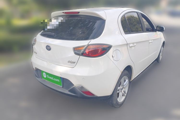 Used Oley Oley 2014 Hatchback 1.5L Manual Luxury Model
