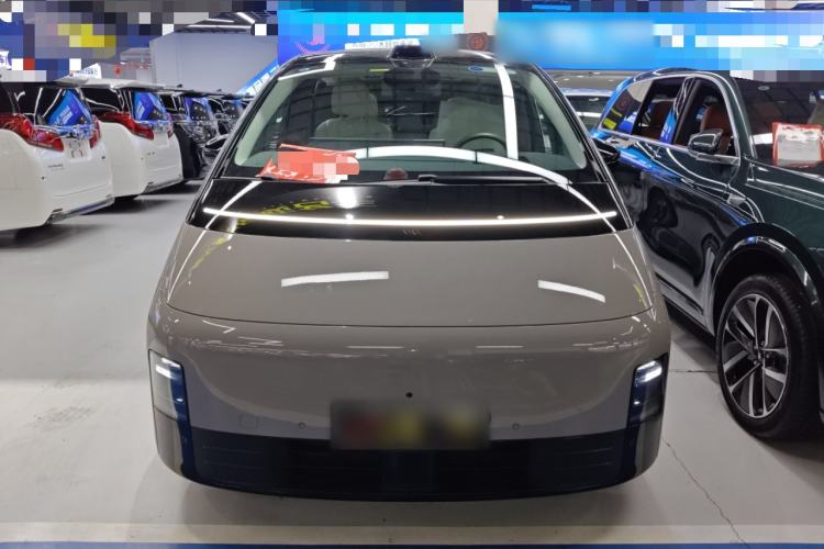 Used Li Auto MEGA 2024 Ultra Model
