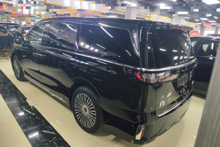 Used VOYAH Dream 2025 PHEV Four-Wheel Drive Excellence Kunpeng Edition Exterior 2