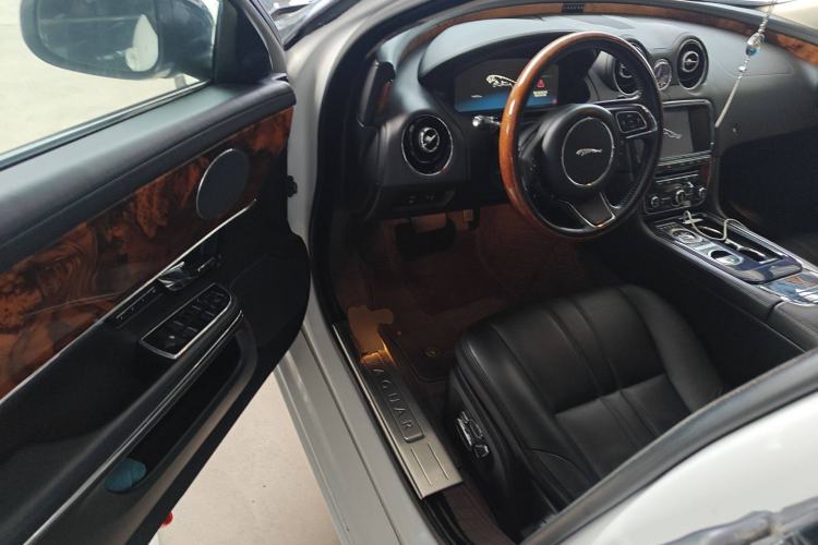 Used Jaguar XJ 2012 XJL 3.0 Panoramic Business Edition
