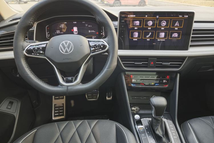 Used Volkswagen Tiguan L 2022 330TSI Automatic Two-Wheel Drive R-Line Enhanced Edition