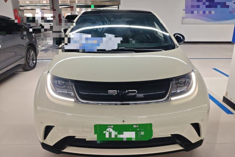 Used BYD Dolphin 2023 420 km Fashion Edition Front