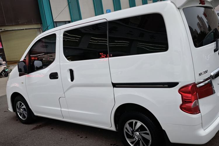 Used Nissan NV200 2016 1.6L CVT Deluxe Model