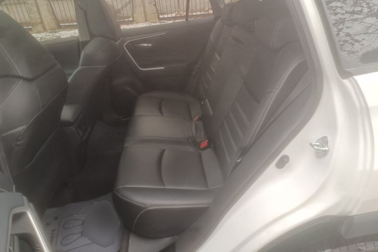 Used Toyota RAV4 2021 2.0L CVT Two-Wheel Drive Fashion PLUS Edition
