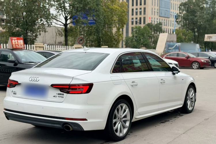 Used Audi A4L 2018 30th Anniversary Edition 40 TFSI Fashion Model
