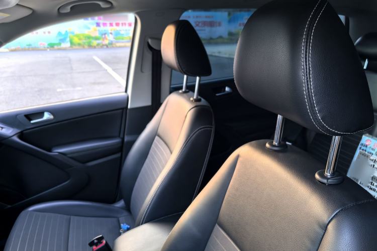 Used Volkswagen Tiguan L 2016 280TSI Automatic Two-Wheel-Drive Silk Road Style Edition
