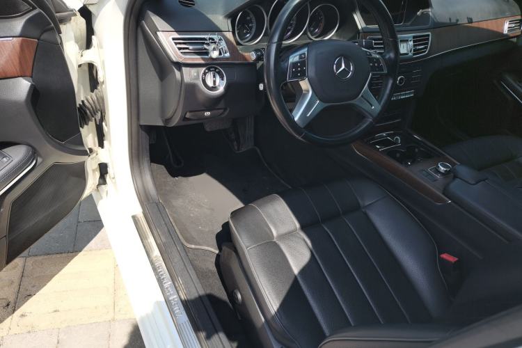 Used Mercedes-Benz E-Class 2015 Facelift E 200 L