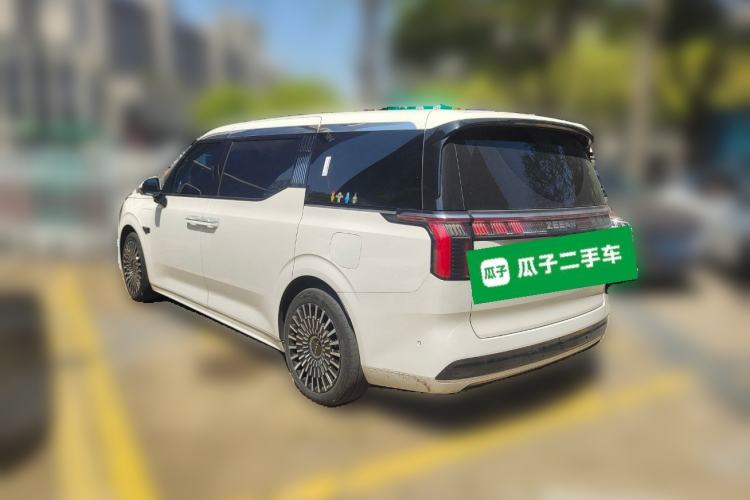 Used Zeekr 009 2022 WE Edition
