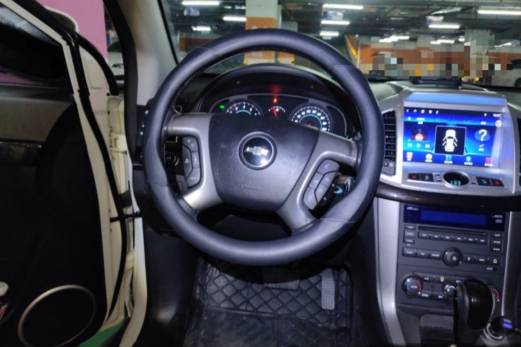 Used Chevrolet Captiva 2014 2.4L 4x4 Flagship Edition 7 Seats
