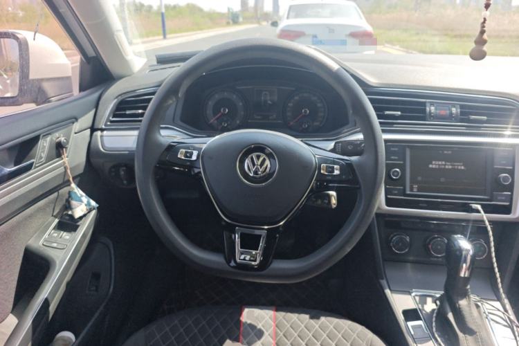 Used Volkswagen Lamando 2019 230TSI DSG Fashion Edition China VI Steering Wheel