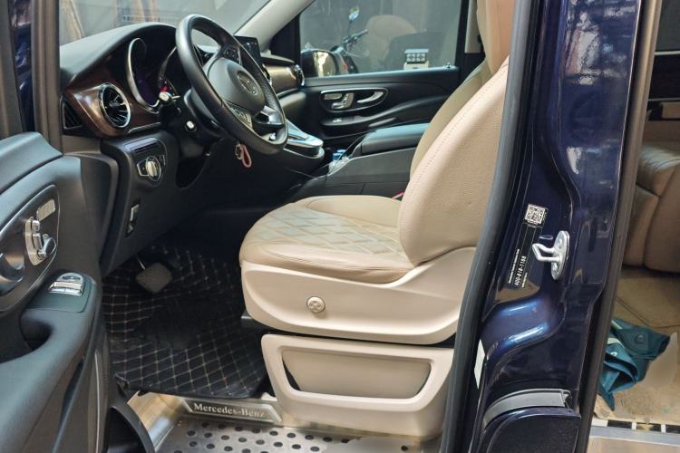 Used Mercedes-Benz V-Class 2021 V 260 Avantgarde Edition