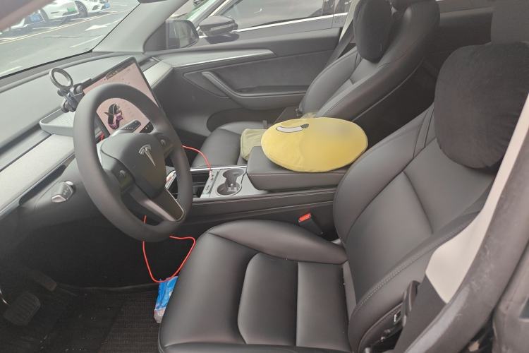 Used Tesla Model Y 2023 Rear-Wheel-Drive Version Left Front Seat