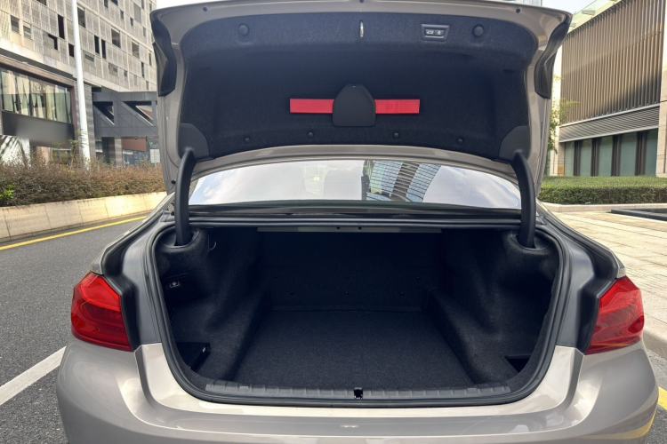 Used BMW 5 Series 2018 Facelifted 530Li Luxury Edition Premium Package
