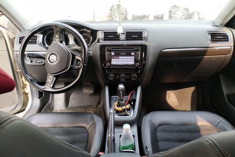 Used Volkswagen Sagitar 2015 230TSI Automatic Luxury Model