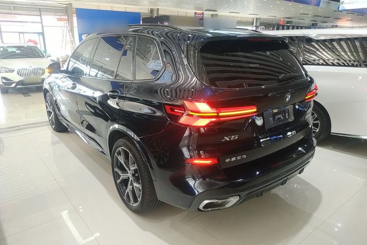 Used BMW X5 2023 xDrive 30Li Luxury M Sport Night Edition Package
