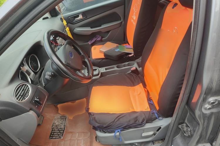 Used Ford Focus 2013 Hatchback Classic 1.8L Automatic Base Model Left Front Seat