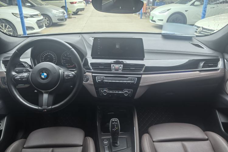 Used BMW X2 2021 sDrive25i Leading Model M Off-Road Package Interior 4