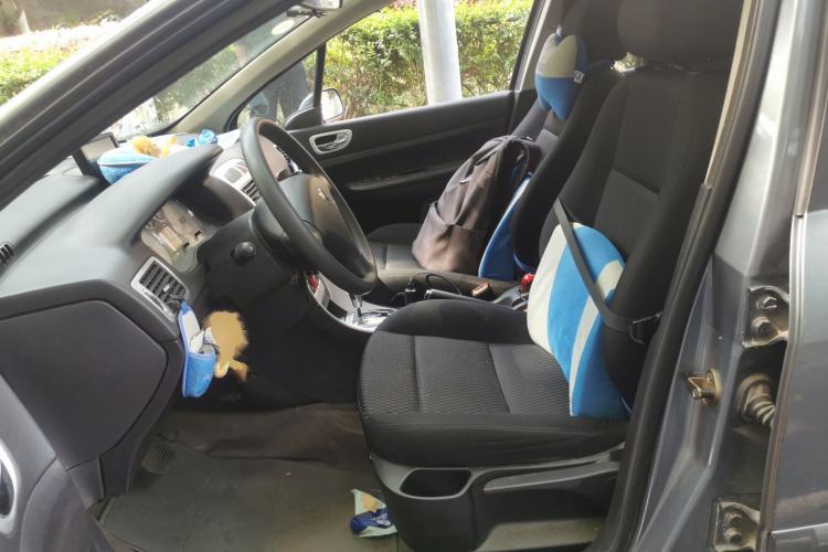 Used Peugeot 307 2012 Hatchback 1.6L Automatic Comfort Edition