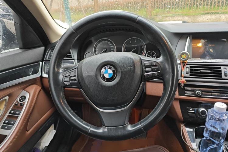 Used BMW 5 Series 2017 520Li Elegant Edition Steering Wheel