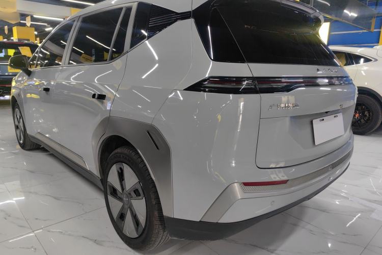 Used AION Y 2024 Younger
