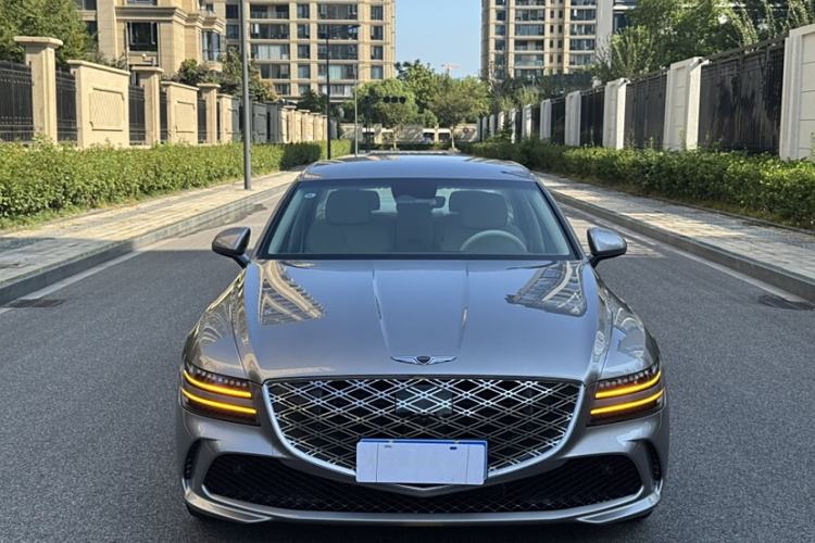 Used Genesis G80 2026 2.5T Rear-Drive Luxury Edition
