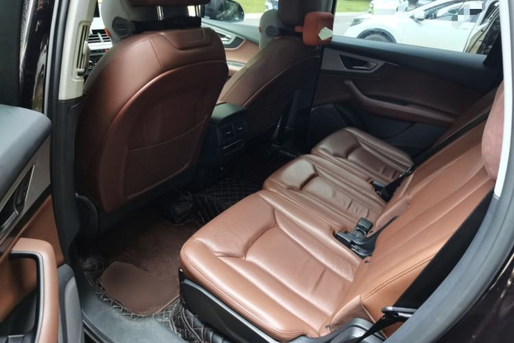 Used Audi Q7 2018 45 TFSI Technology Edition Left Rear Seat