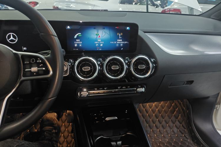 Used Mercedes-Benz B-Class 2022 Updated B 200 Fashion Edition Center Console