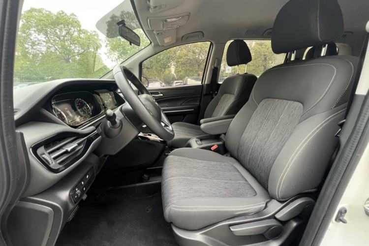 Used GAC Trumpchi M6 2021 270T DCT Elite Edition (7-seater)
