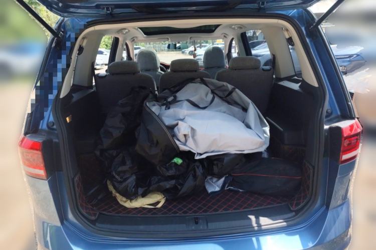 Used Volkswagen Touran 2018 Volkswagen Touran L 280TSI DSG Comfort Edition 7 Seats China VI Standard Trunk