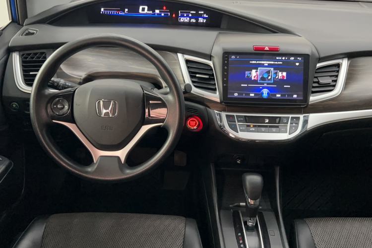 Used Honda Jade 2017 1.8L automatic Comfort version 5 seats Audio And AC Panel