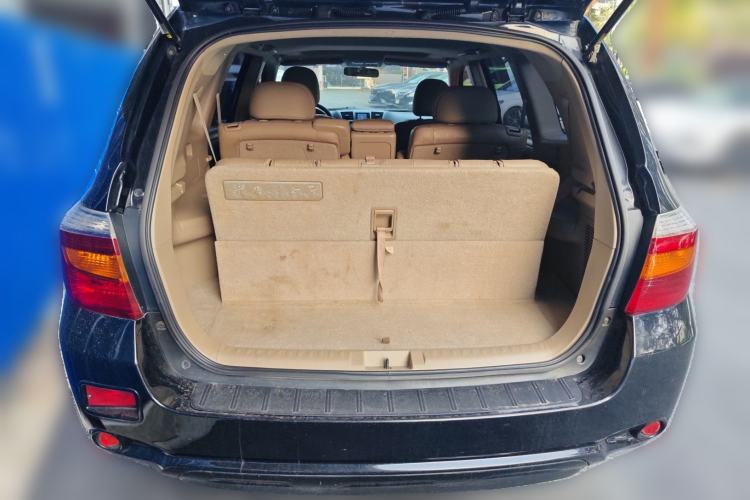 Used Toyota Highlander 2009 2.7L Two-Wheel Drive 7-Seater Luxury Edition Trunk