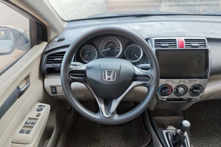 Used Honda City Classic 2012 1.5L manual Comfort version