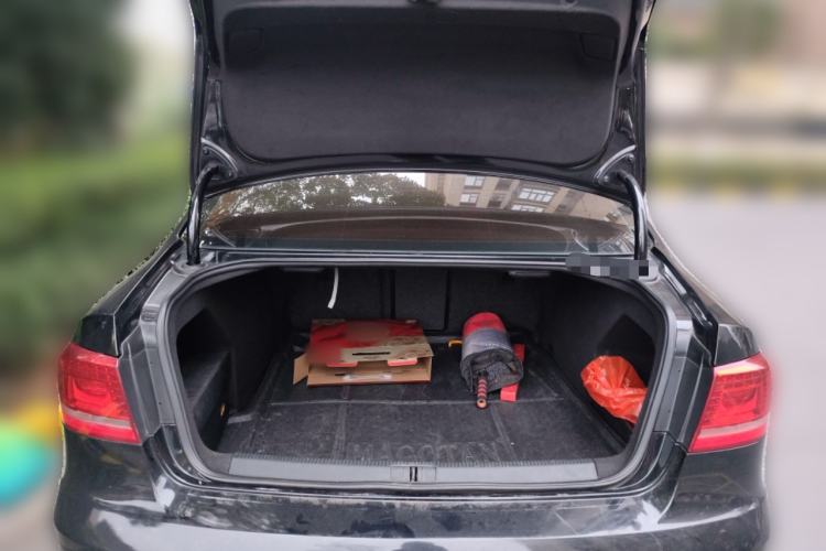 Used Volkswagen Magotan 2012 Revised Version 2.0 TSI Supreme Edition
