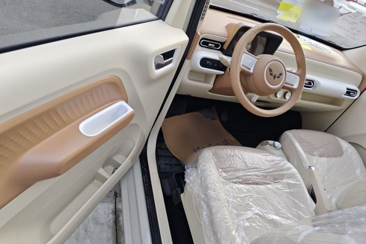 Used Wuling Hongguang MINIEV 2024 3rd Generation 215km Youth Edition
