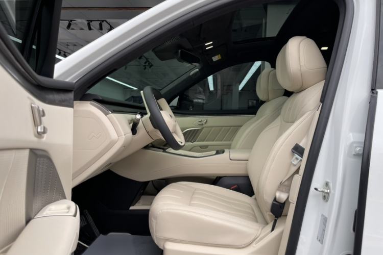 Used ONVO Luxeed L90 2025 Model—Max Six-Seater Version Interior 7