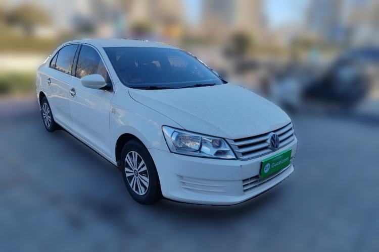 Used Volkswagen Santana 2015 1.6L Automatic Fashion Edition Front Right 45 Deg