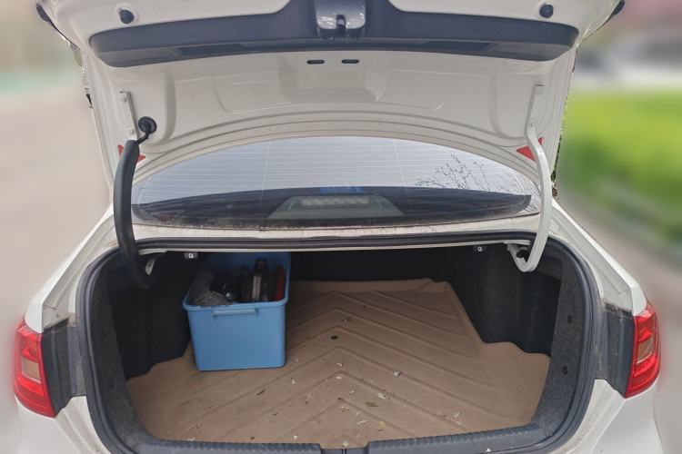 Used Volkswagen Sagitar 2012 1.4TSI Automatic Luxury Edition Trunk