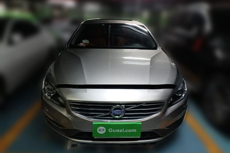 Used Volvo S60 2014 S60L 2.0T Zhiyuan Edition
