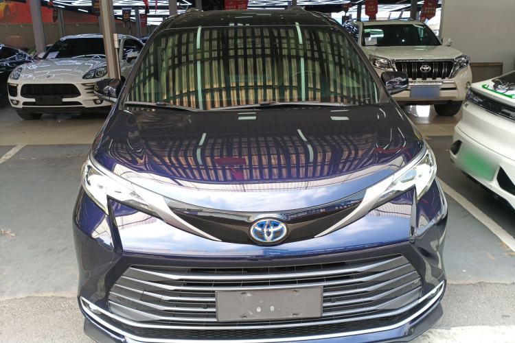 Used Toyota Sienna 2021 2.5L Hybrid Ultimate Edition
