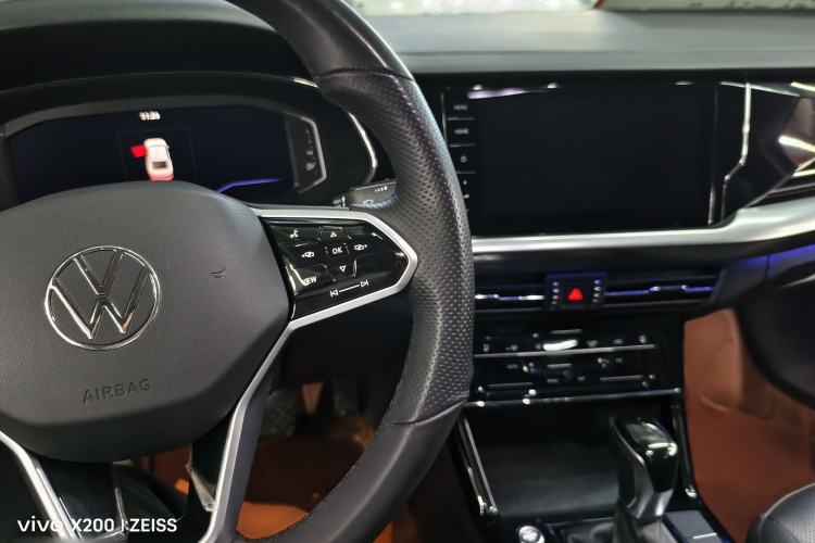 Used Volkswagen Passat 2023 Facelift 330TSI Luxury Edition Instrument Cluster