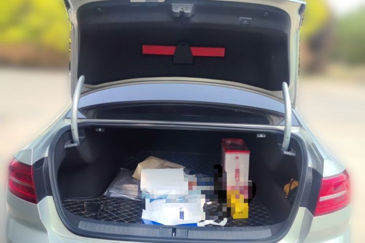 Used Volkswagen Magotan 2017 330TSI DSG Luxury Model Trunk